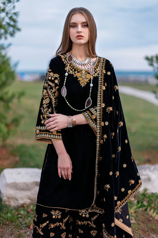 Miraal 956- 3PCs Embroidered Velvet Dress With Embroidered Velvet Shawl