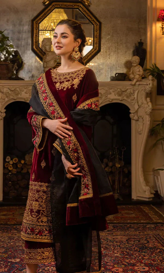 Zainab Chotani ZC-221 Embroidered Velvet Three piece Winter Collection...BL